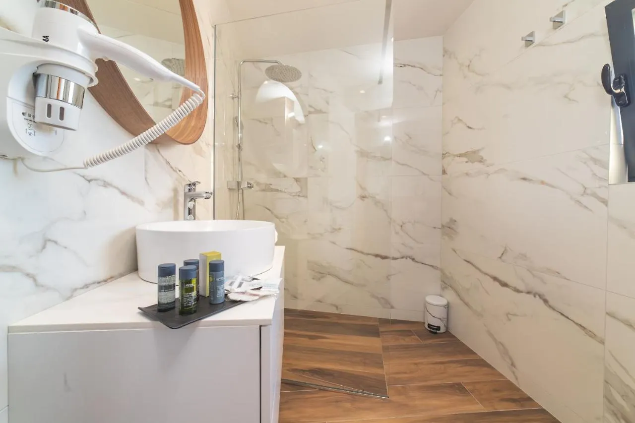 Luxury Villa Favela With Heated Pool Trogir Kroatien