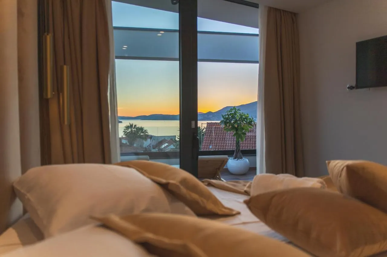 Luxury Villa Favela With Heated Pool Trogir Kroatien
