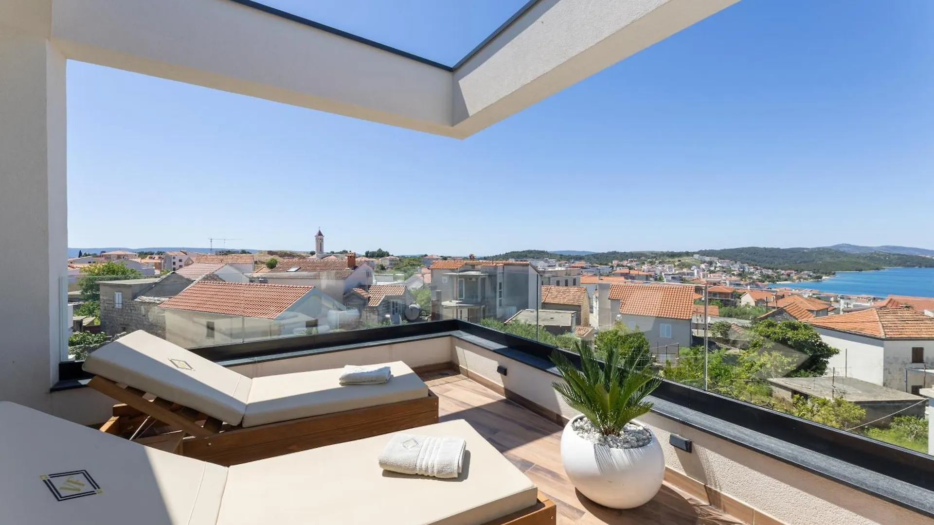 Luxury Villa Favela With Heated Pool Trogir 0*,  Kroatien